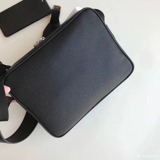 Aaa replica bags MESSENGER PM Vuitton OUTDOOR Louis 0820